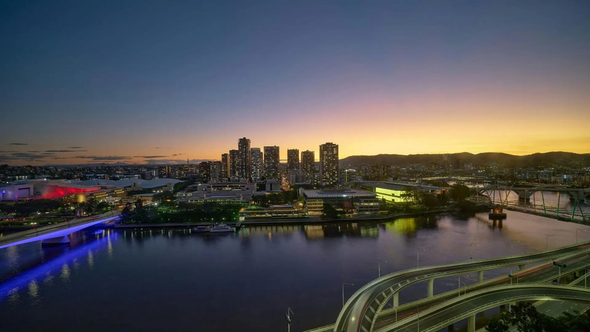 Hotel W Brisbane 5*,  Australien