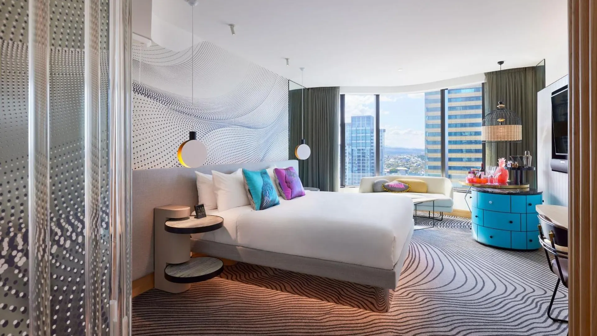 W Brisbane Hotel 5*,