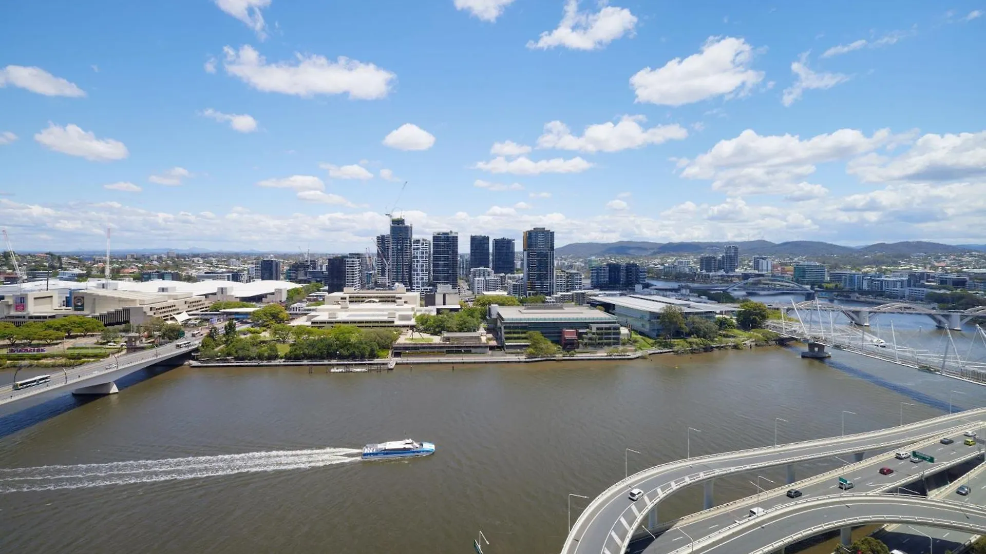 Hotel W Brisbane 5*,